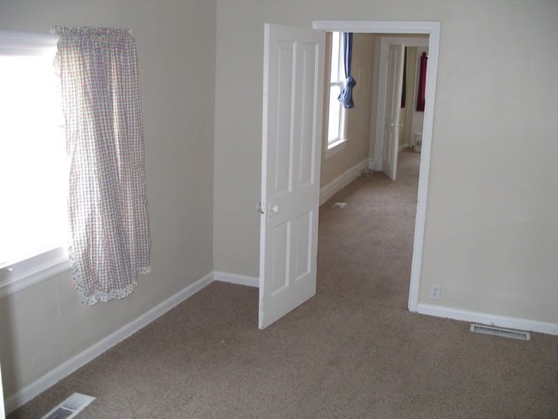 1499 S Richards St - Photo 3 of 7