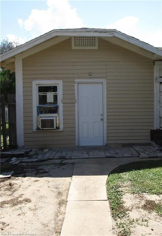 453 Oak Unit B Avenue, Sebring, FL 33870 Studio Apartment for Rent