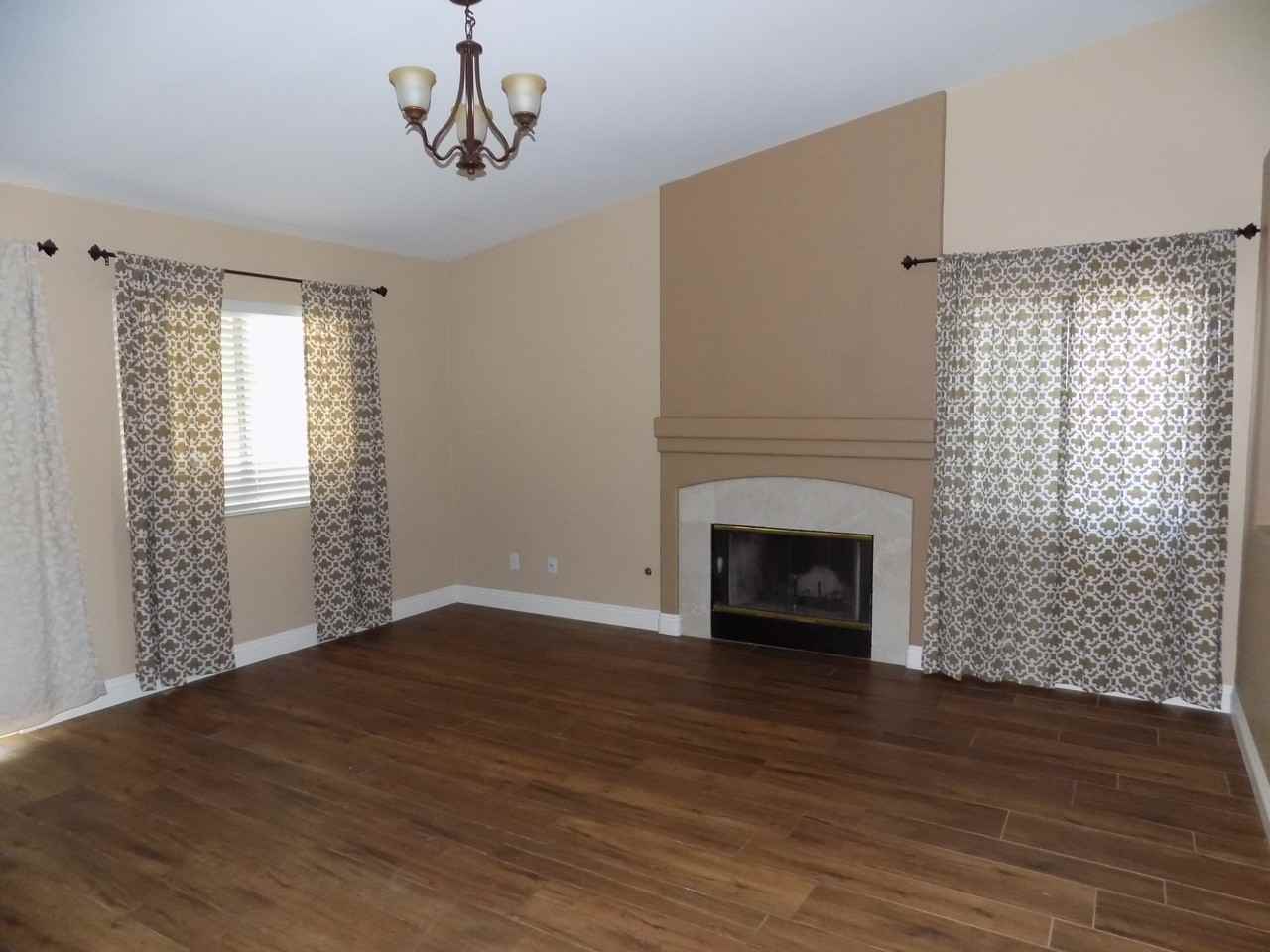 8847 Crest View Dr - Photo 3 of 9