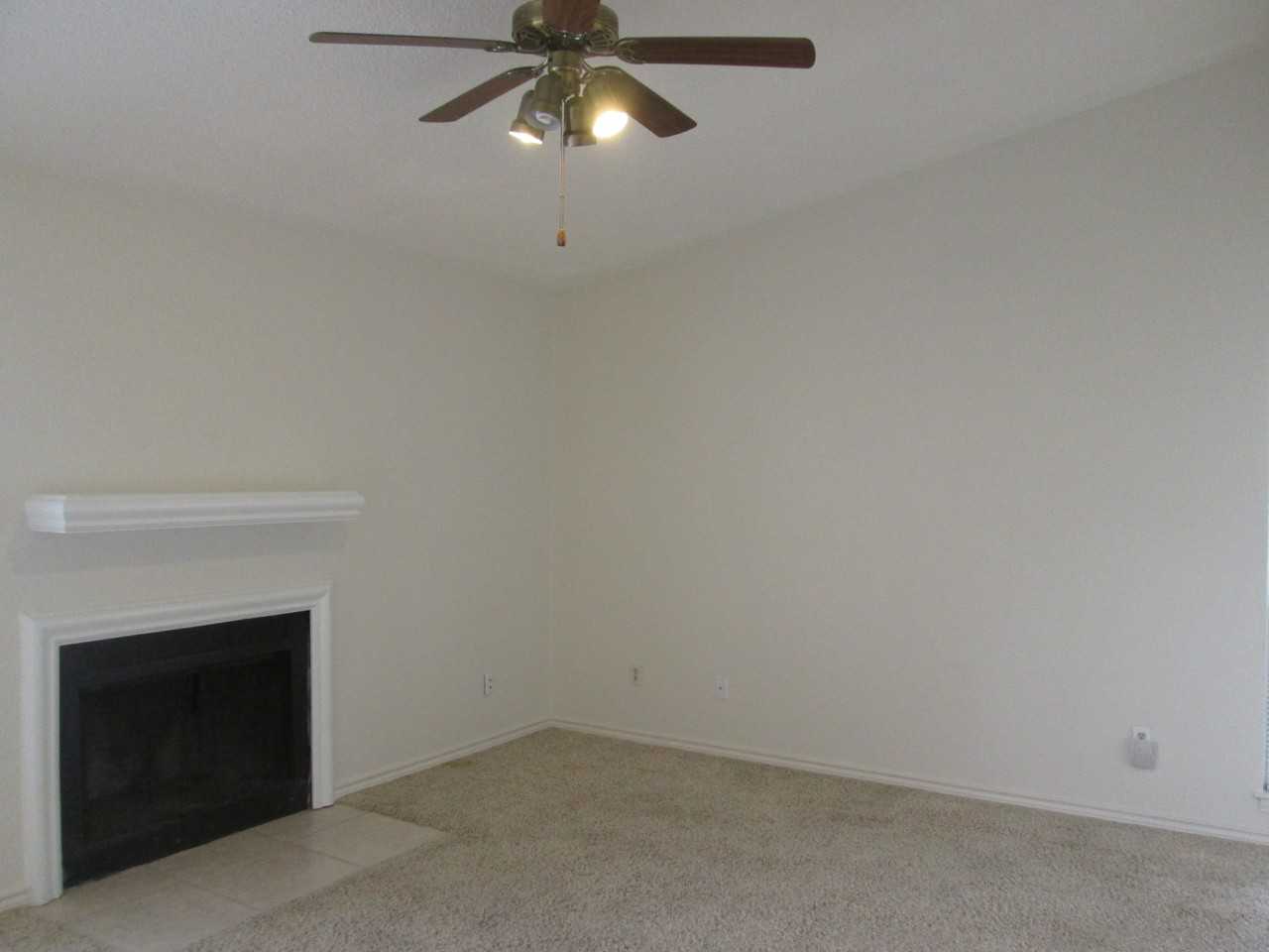 3639 W Northgate Dr - Photo 2 of 11