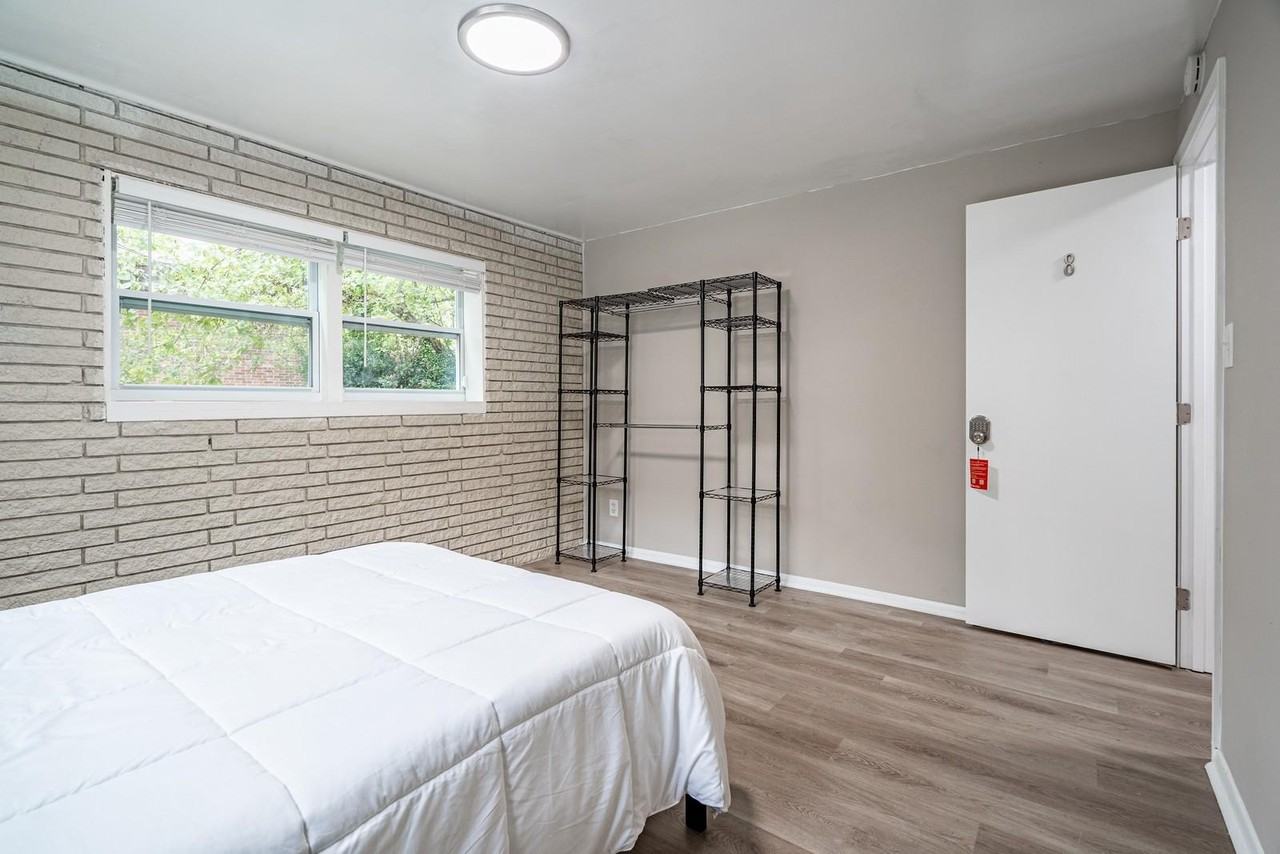 Satellite Boulevard - Photo 5 of 5