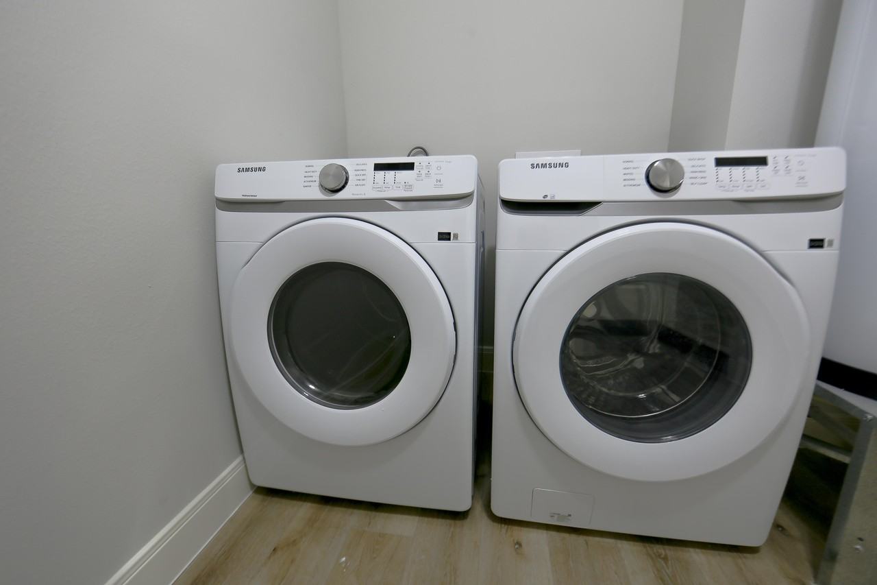 Dacca Dr - Photo 5 of 9