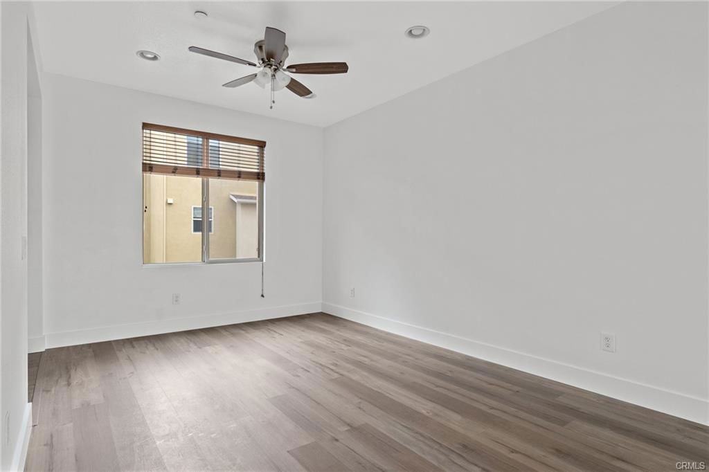 5565 Ocean #104 - Photo 3 of 8