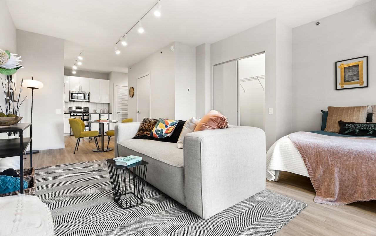 330 South Wells Street #0803 - Photo 5 of 25