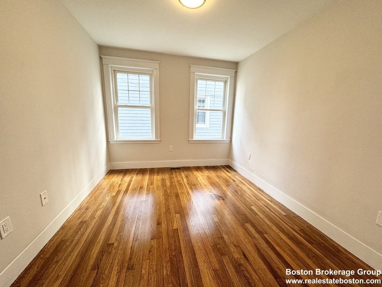 72 Belden St #1 - Photo 6 of 9