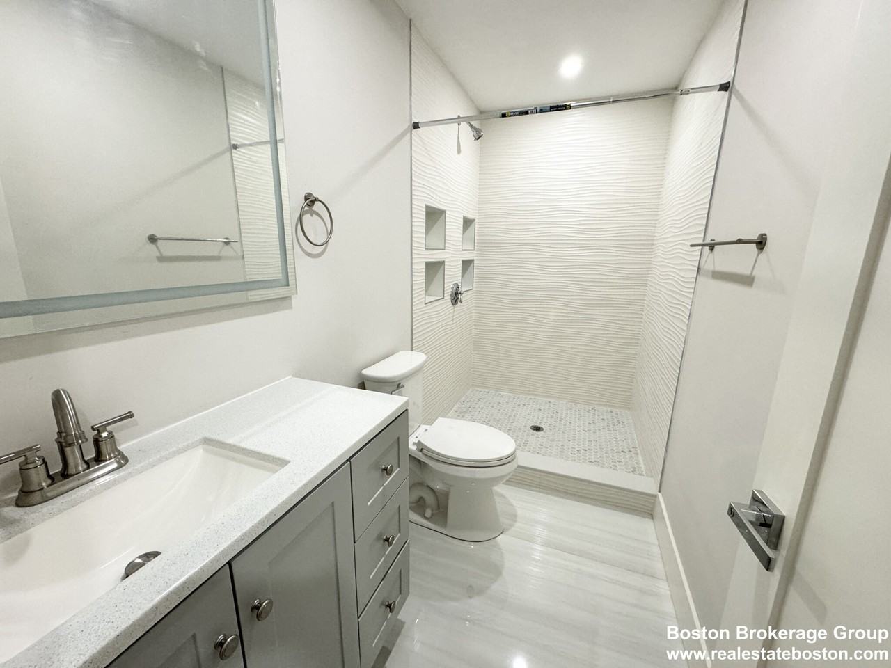 147 E Cottage St #1ROOM1 - Photo 6 of 8