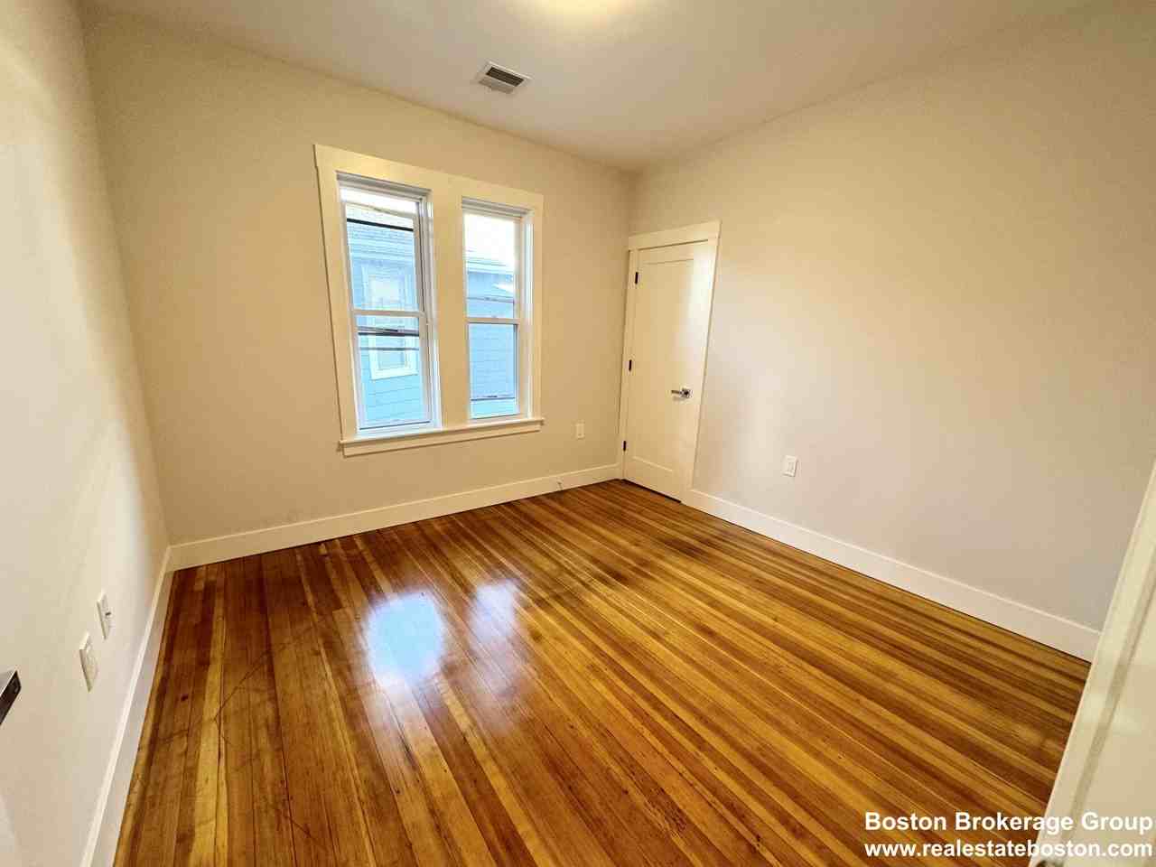 147 E Cottage St #2 - Photo 4 of 8