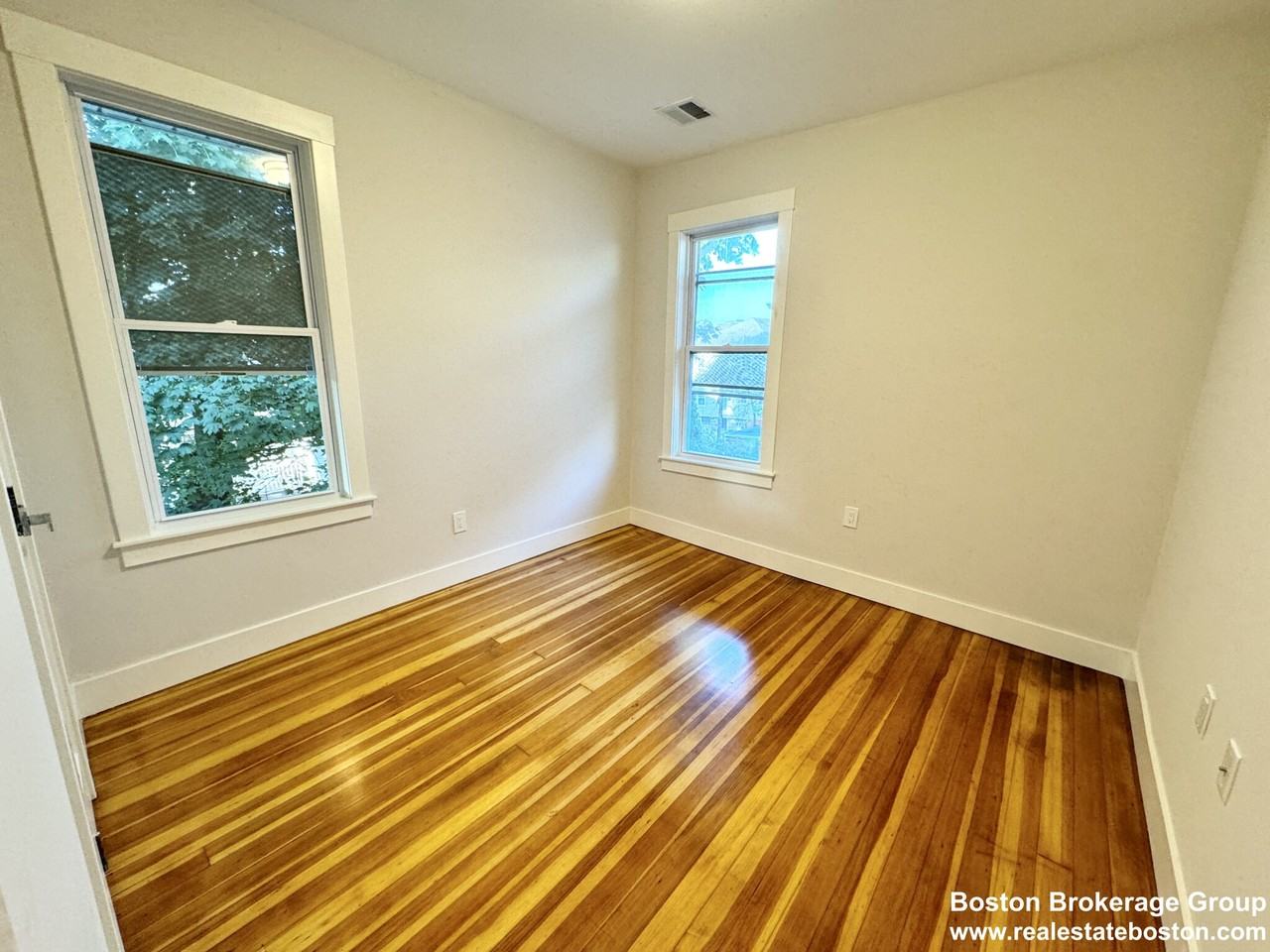 147 E Cottage St #2 - Photo 5 of 8