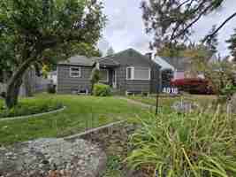 featured image of 4018 S Hatch St