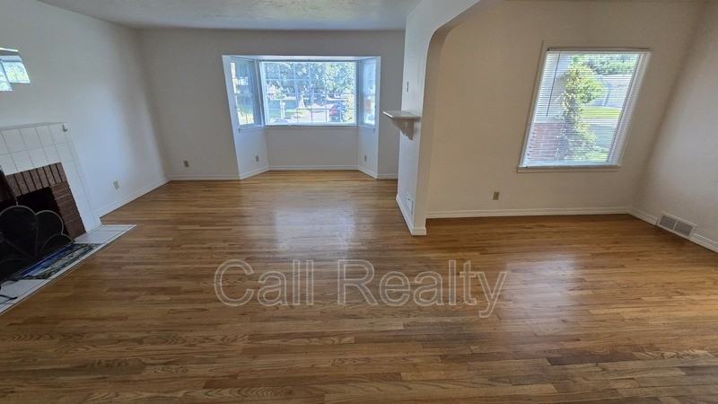 4018 S Hatch St - Photo 2 of 15