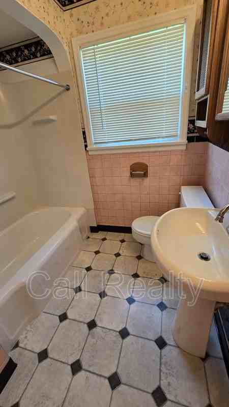 4018 S Hatch St - Photo 6 of 15