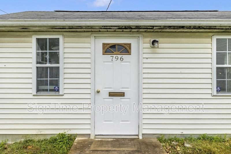 796 Frederick St - Photo 2 of 32