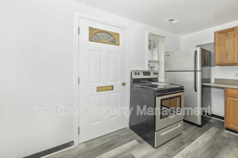 796 Frederick St - Photo 7 of 32