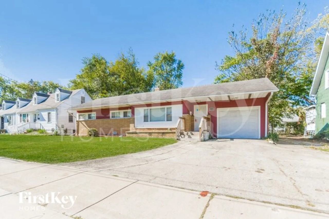 14730 Riverside Dr - Photo 2 of 16