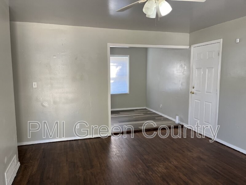 4232 E Young Pl - Photo 2 of 17