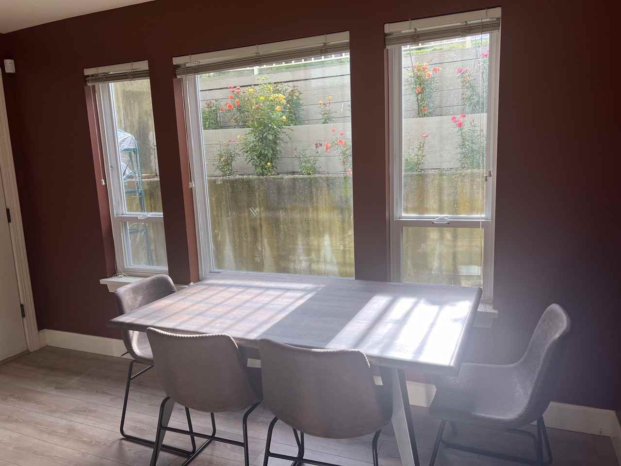 15576 37B Ave - Photo 3 of 14