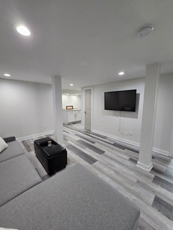 2353 Larchwood Rd Sw #B - Photo 3 of 40