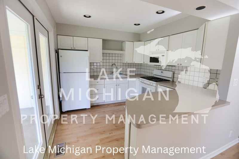 513 Maryland Ave Ne - Photo 2 of 13