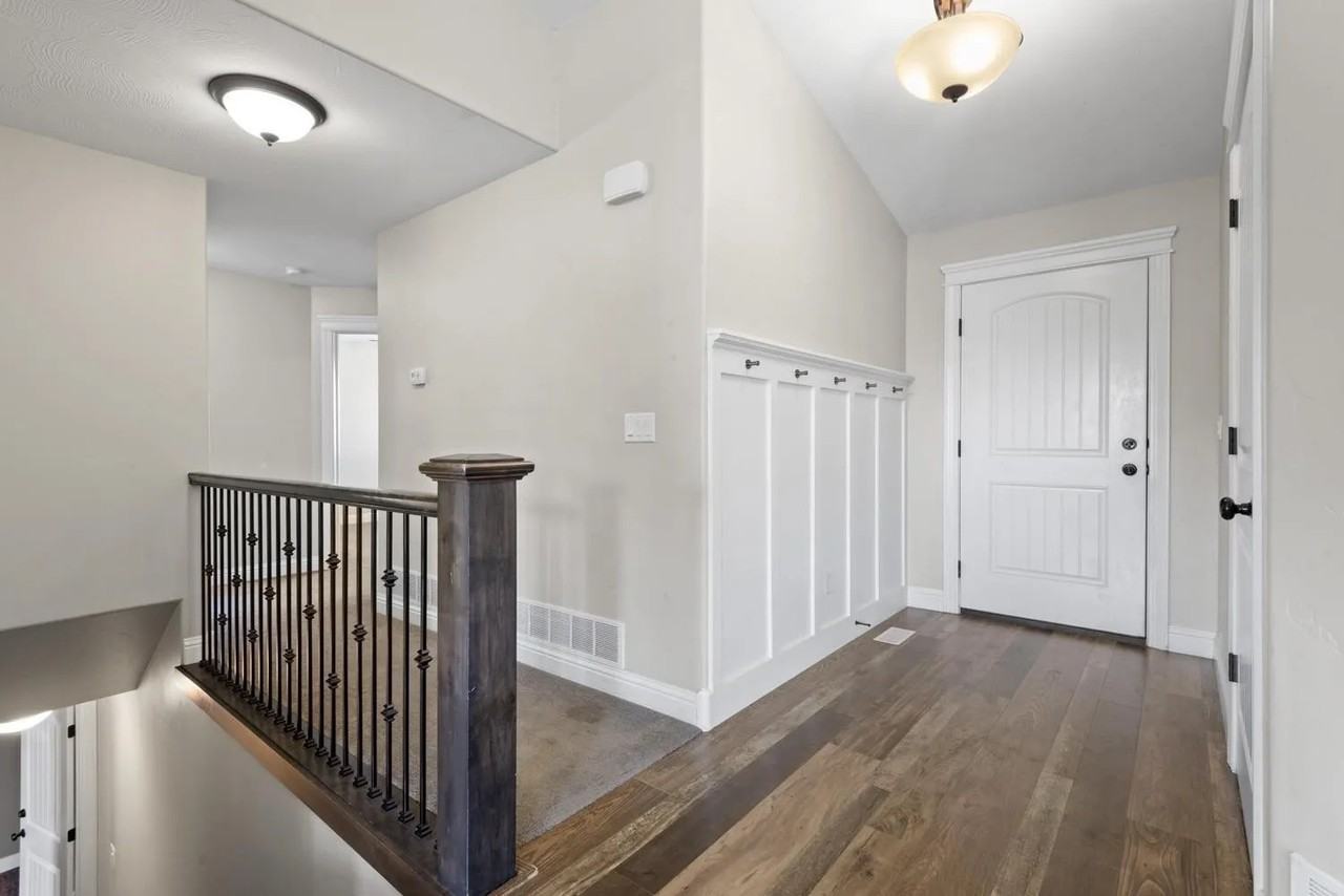 303 Park Avenue - Photo 2 of 18