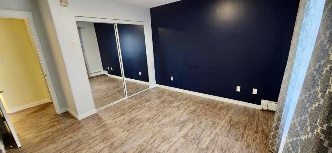 110 Woodsmere Close - Photo 3 of 15