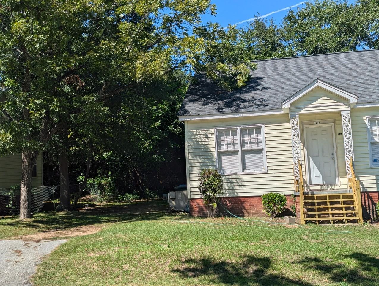 1215 Marsteller Ct - Photo 2 of 17