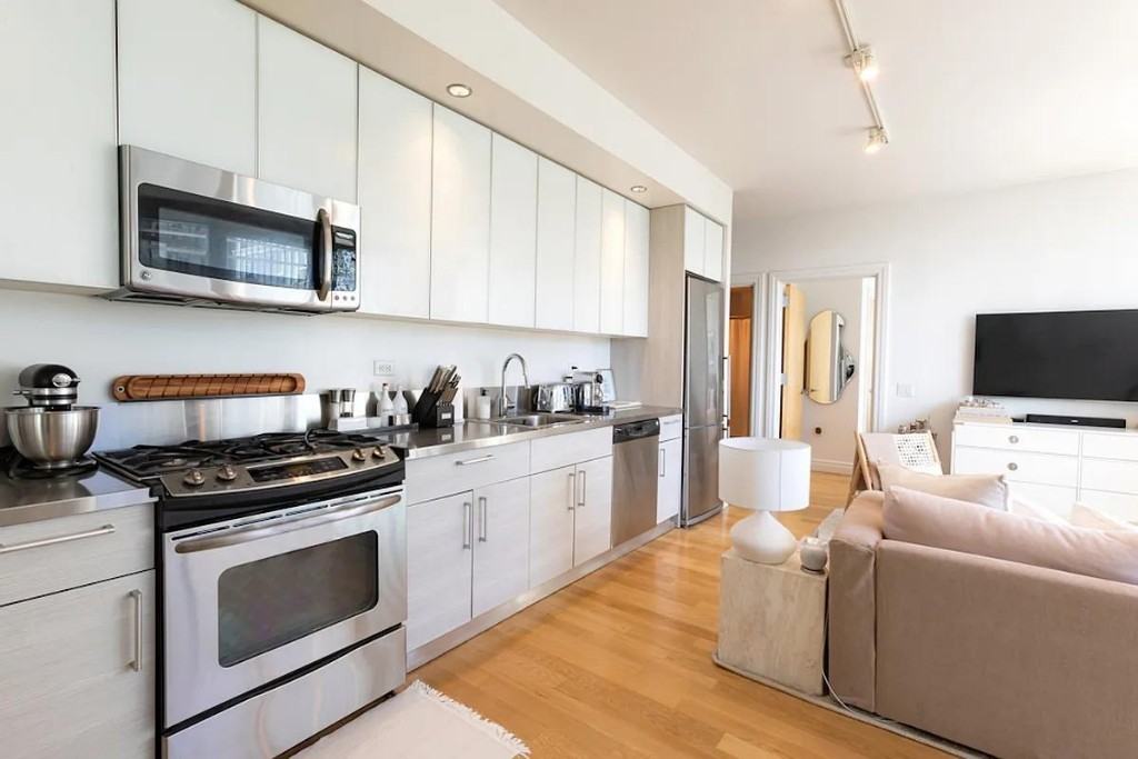 W 54th St #820 - Photo 2 of 20