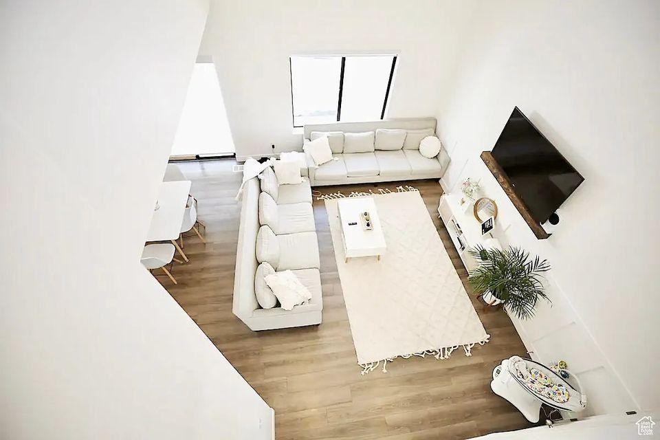 7152 N Brook Rdg - Photo 3 of 11