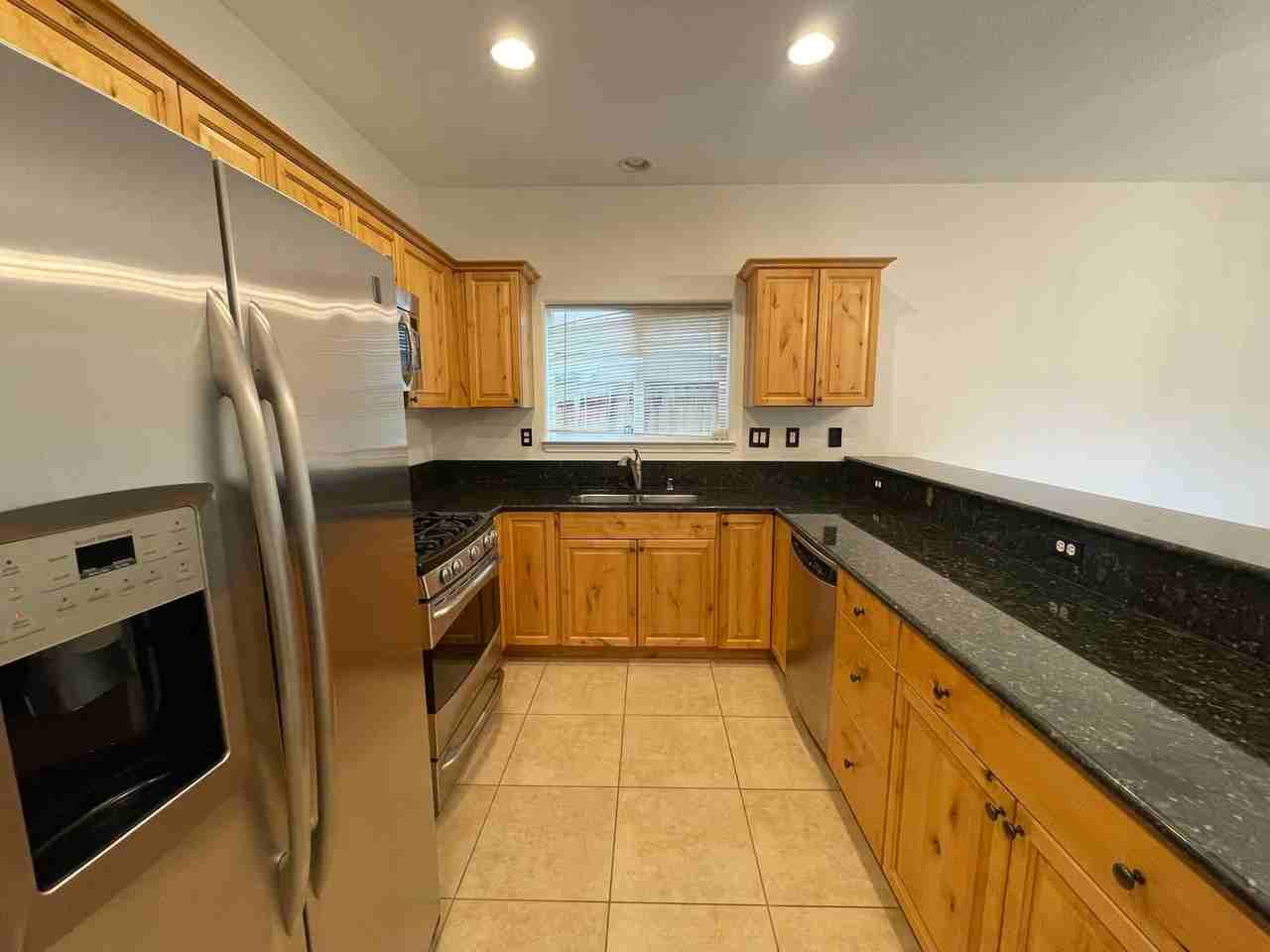 3720 Coastal St - Photo 4 of 16