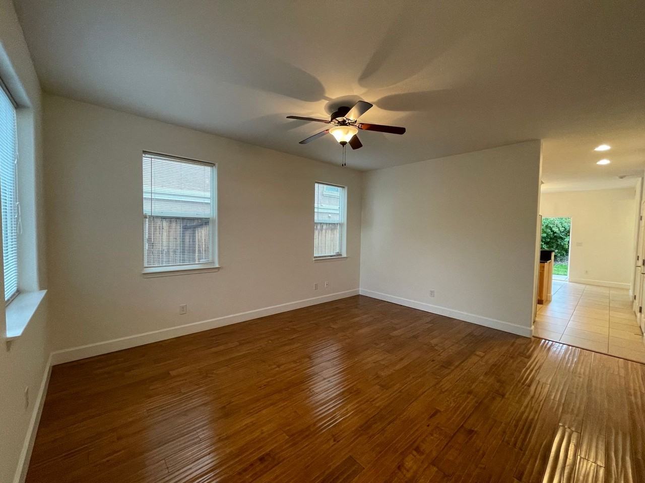 3720 Coastal St - Photo 7 of 16