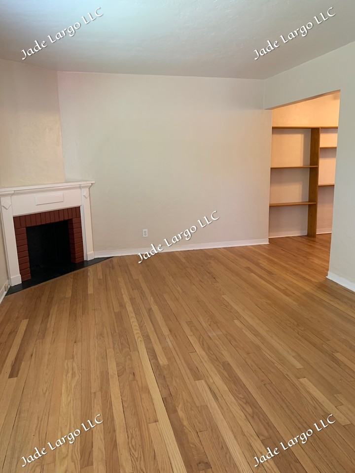 1606 Coal Ave Se #1606 - Photo 6 of 12