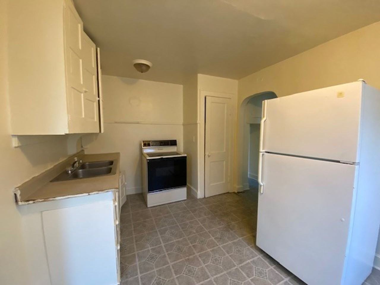 1115 Clifton Ave. - Photo 3 of 5