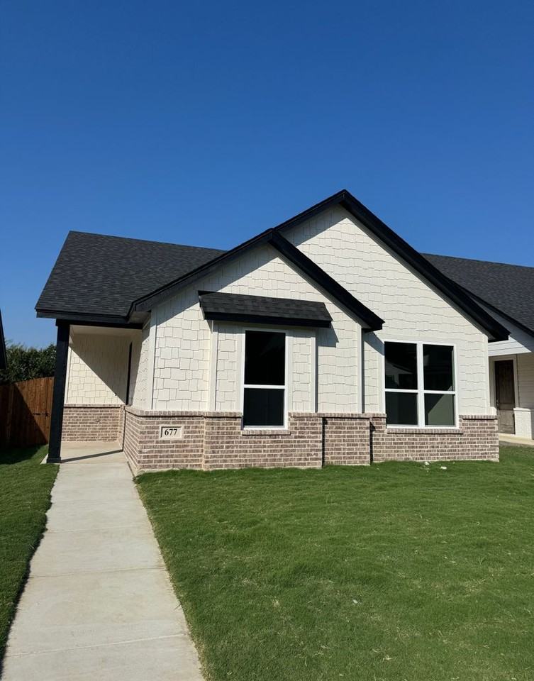 677 The Cottages Dr - Photo 2 of 23