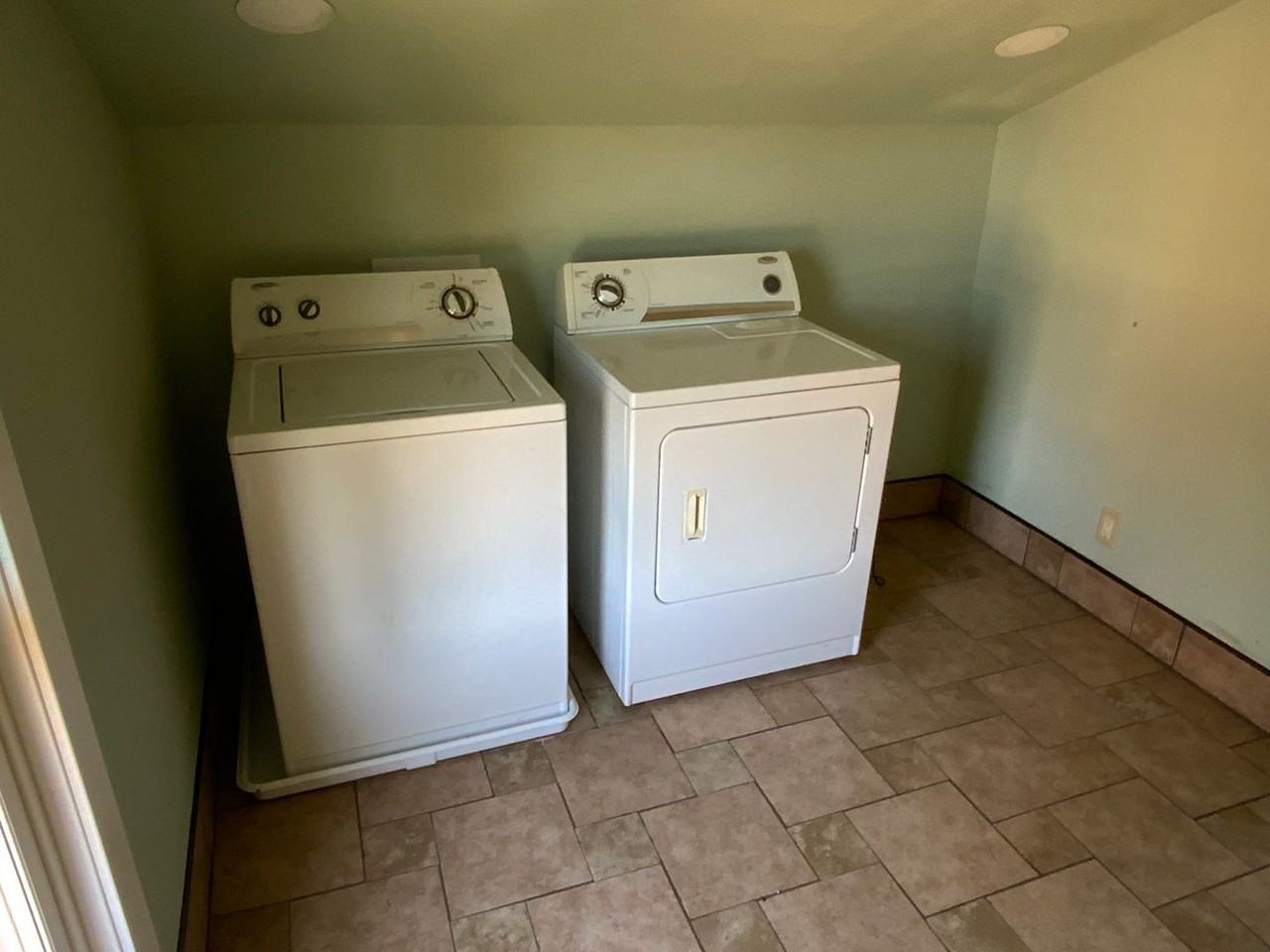 205 2nd St E - Photo 4 of 11