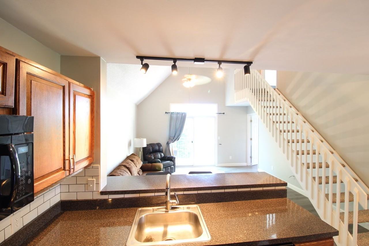 1348 Hunters Road - Photo 7 of 30