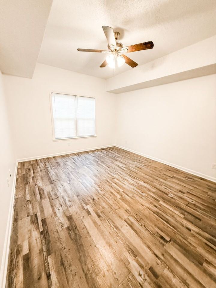 4623 Mcclelland Dr - Photo 4 of 7