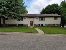 featured image of 1003 16th St Ne