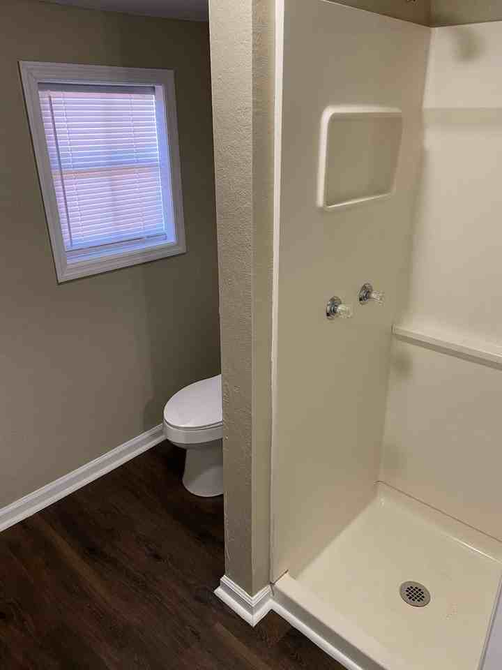 112 Edwards St - Photo 7 of 15