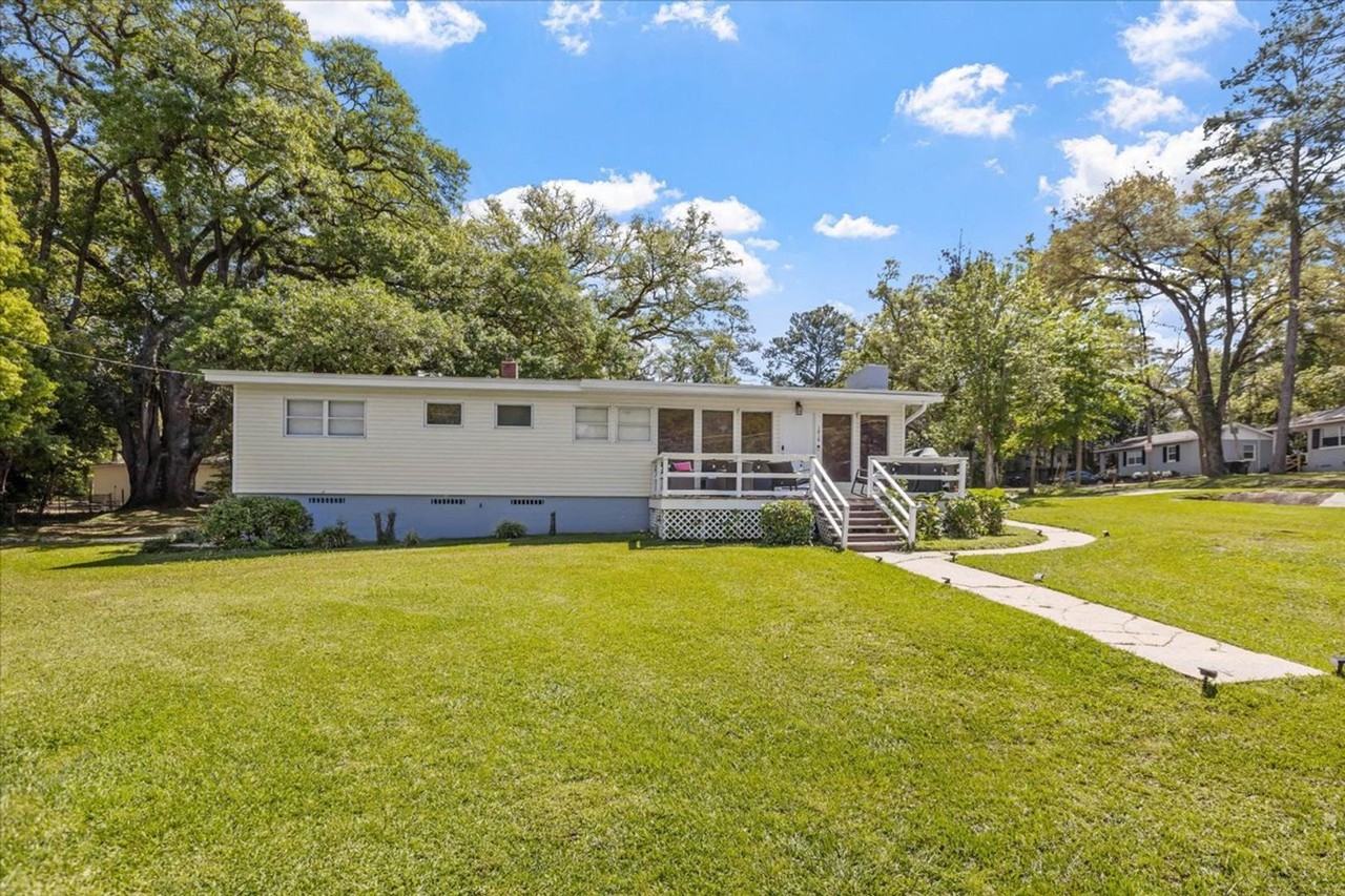 1918 Blackburn Ave - Photo 2 of 43