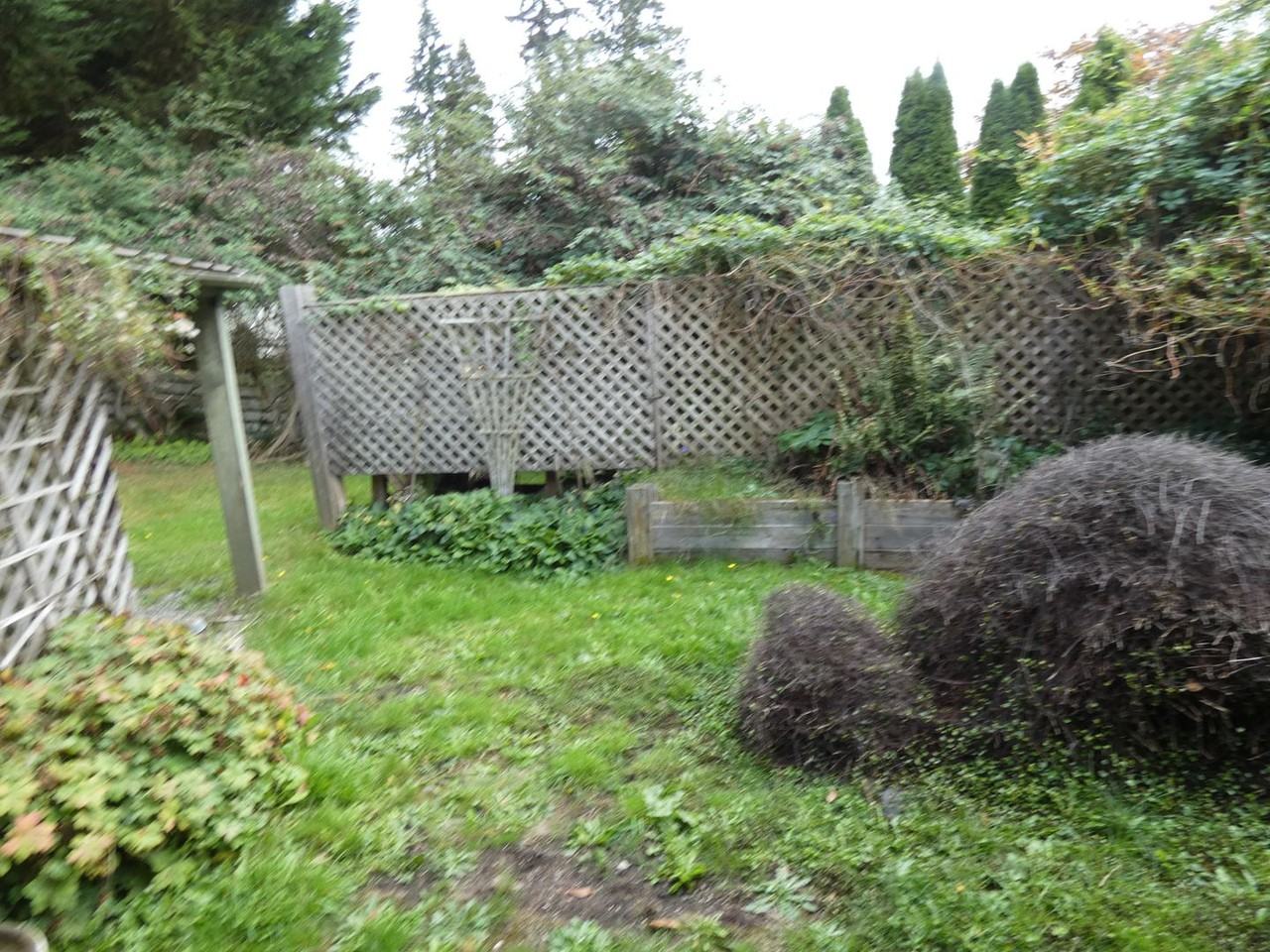 3322 Upland Ln - Photo 4 of 14