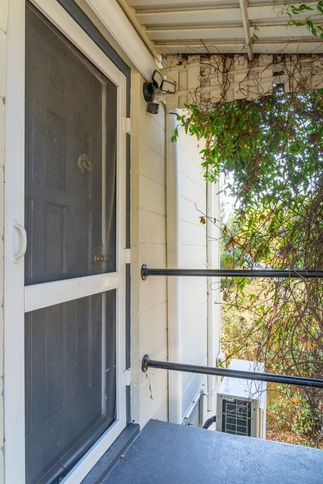 1007 Bethany St - Photo 4 of 24