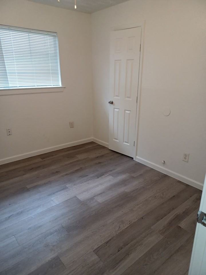 7314 Howton St - Photo 5 of 12