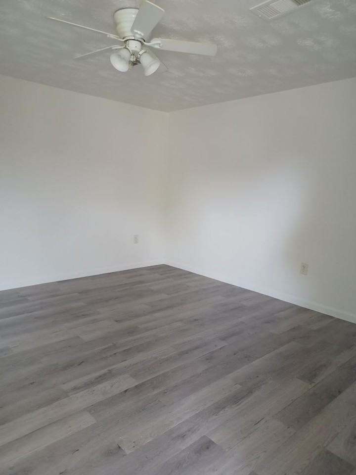 7314 Howton St - Photo 7 of 12