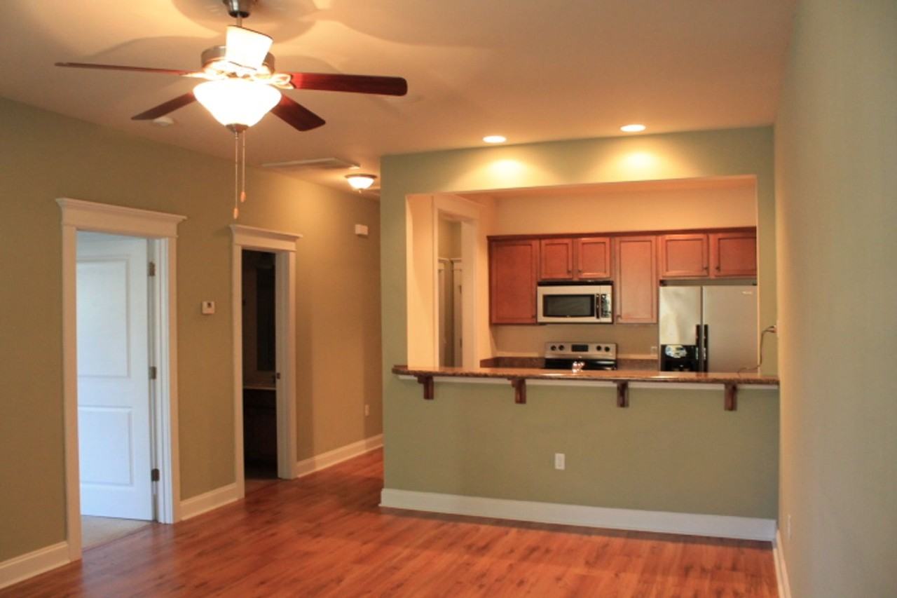 151 Ruth St - Photo 3 of 11