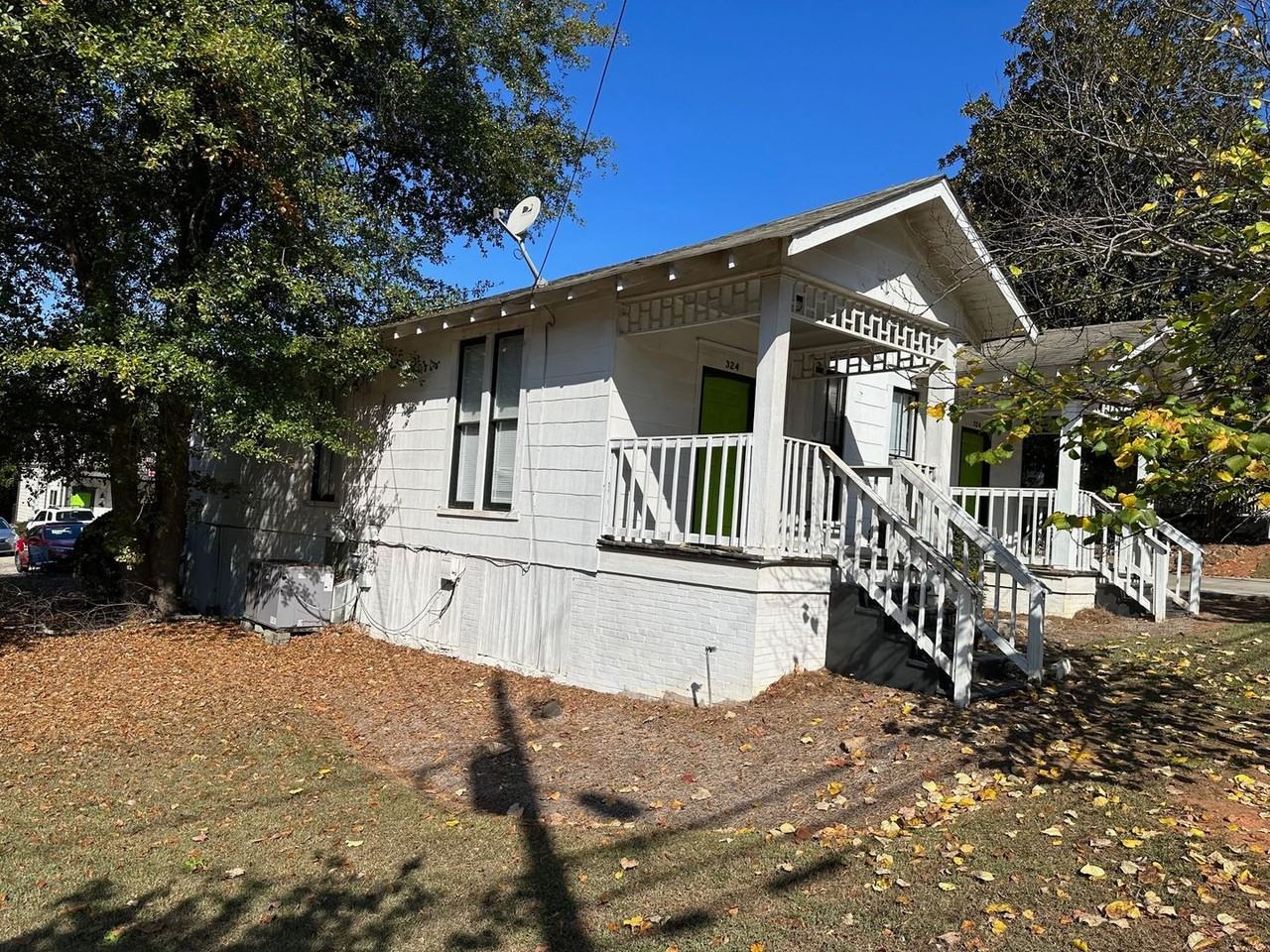 324 Carr St - Photo 2 of 18