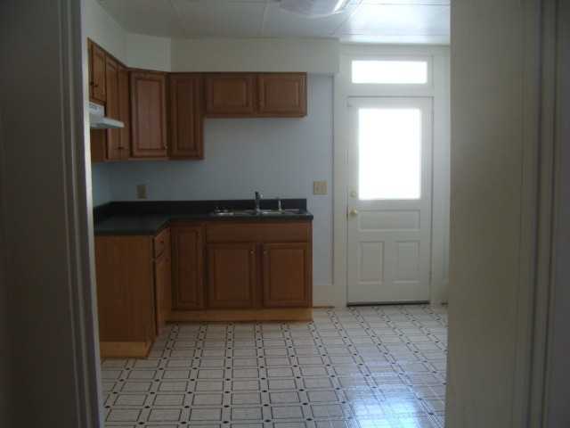 303 E Cottage Pl - Photo 2 of 8