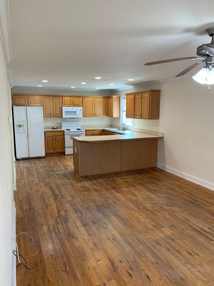 125 Peeks Pt - Photo 3 of 36