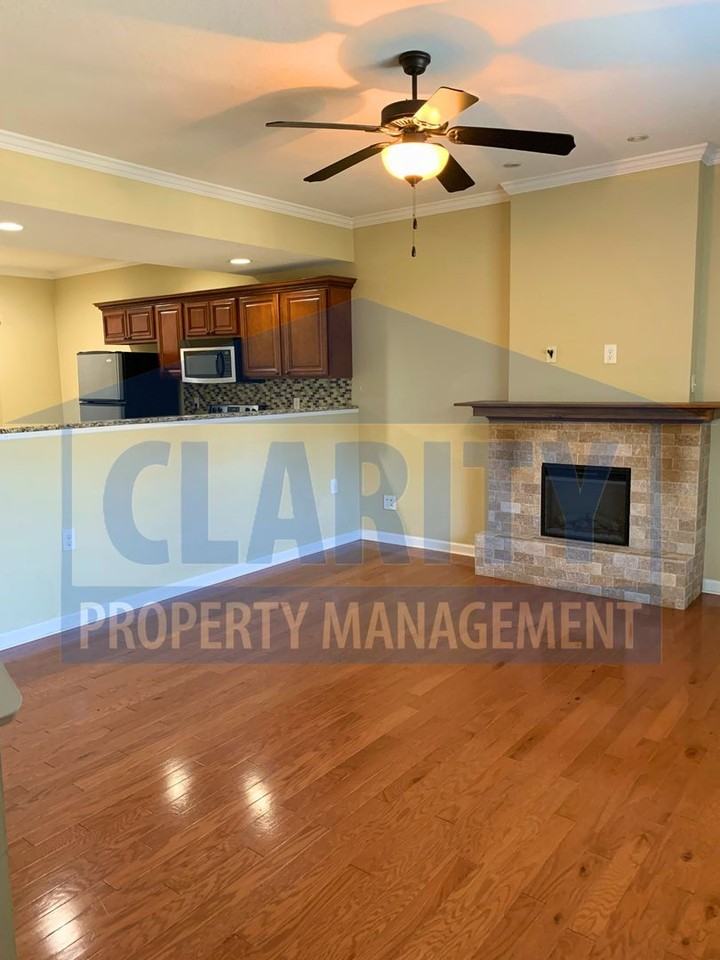 1201 Angie Ln Ne - Photo 4 of 19