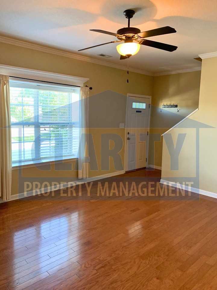 1201 Angie Ln Ne - Photo 6 of 19