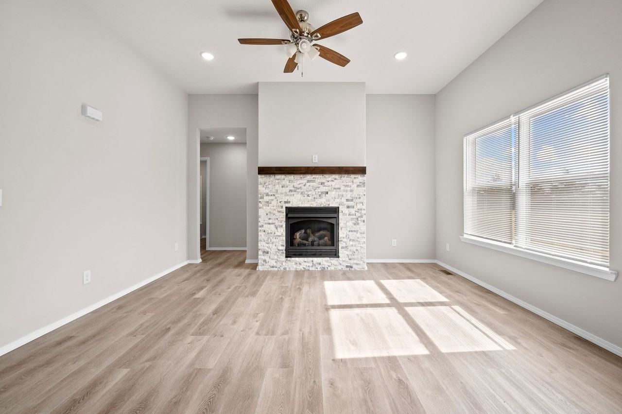 264 Hickory Hills St - Photo 4 of 24