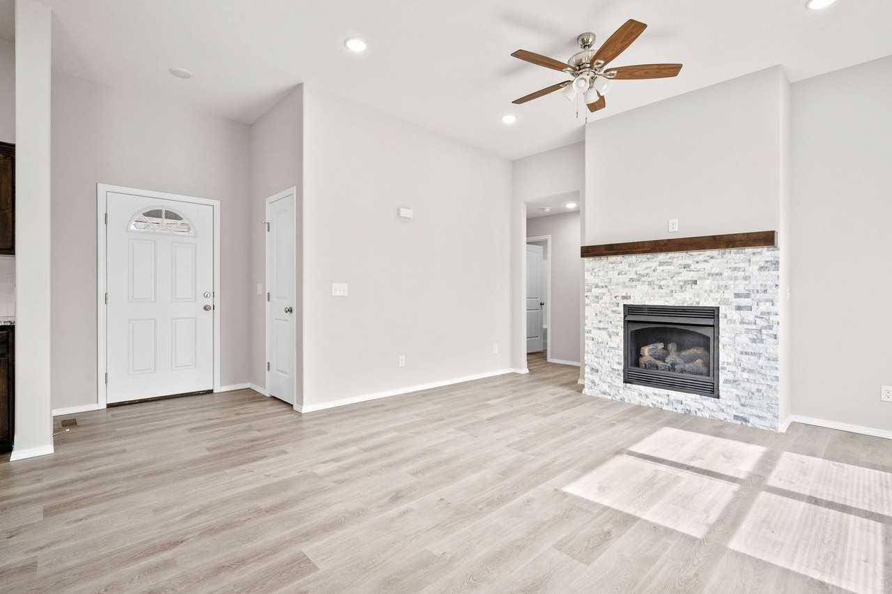 264 Hickory Hills St - Photo 5 of 24